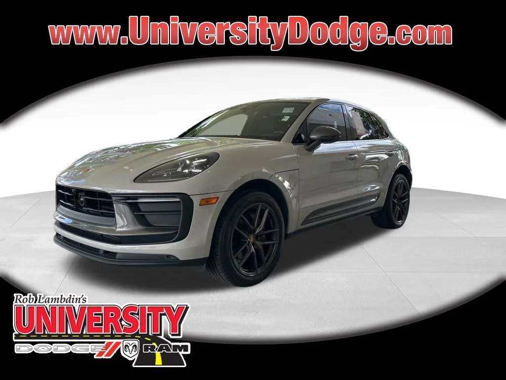 2023 Porsche Macan T's photo