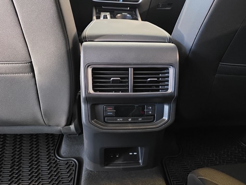 2026 Volkswagen Atlas SE w/Tech - Photo 29