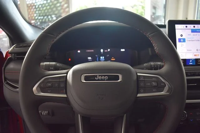 New 2026 Red Hot Pearl-Coat Exterior Paint Jeep Trailhawk image 33