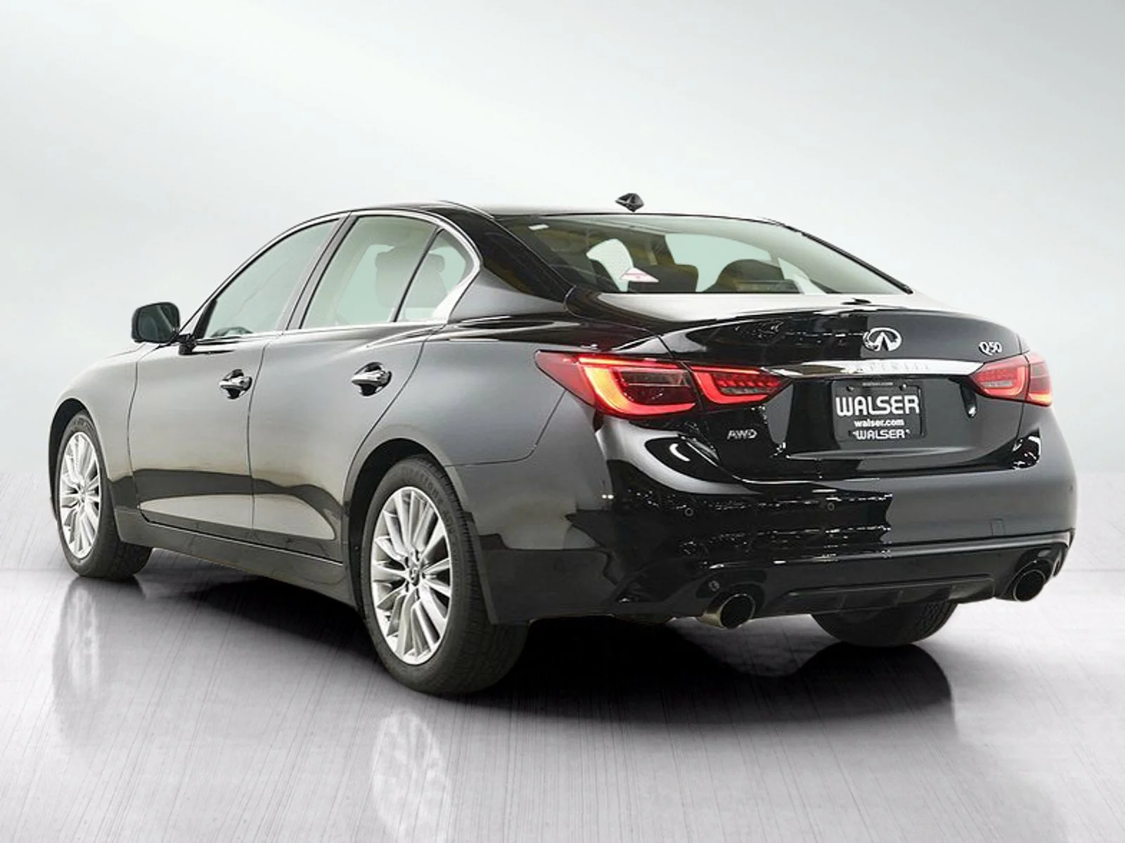 Used 2021 Black Obsidian INFINITI 3.0t LUXE image 3