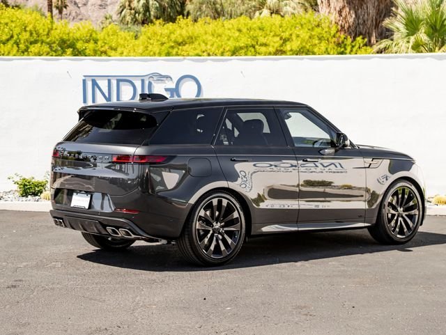 New 2026 Carpathian Grey LAND ROVER Dynamic SE image 6