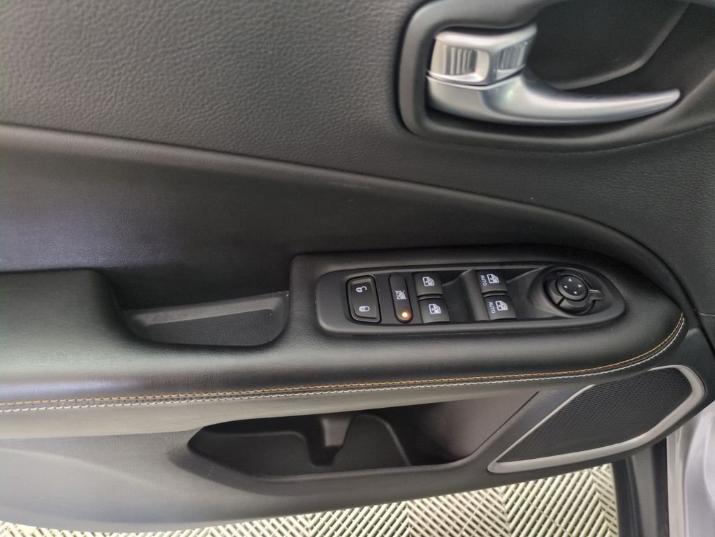 Used 2021 Billet Silver Metallic Jeep Latitude image 13