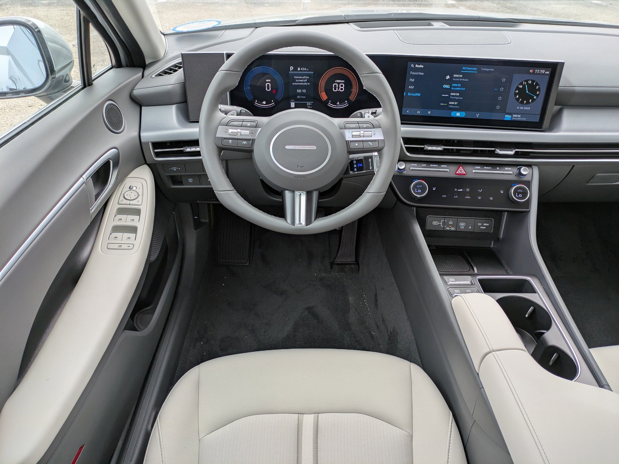 New 2026 Aero Silver Hyundai SEL Sport image 10