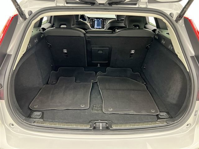 2025 Volvo V60 Cross Country Plus - Photo 38