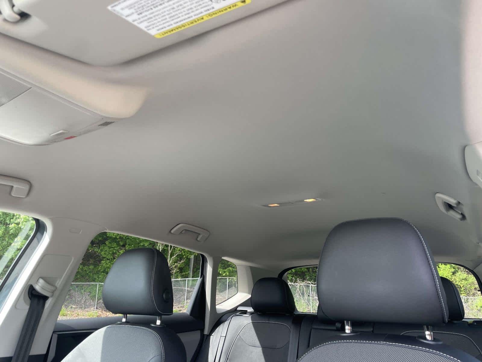 Used 2022 Platinum Gray Metallic Volkswagen SE image 5