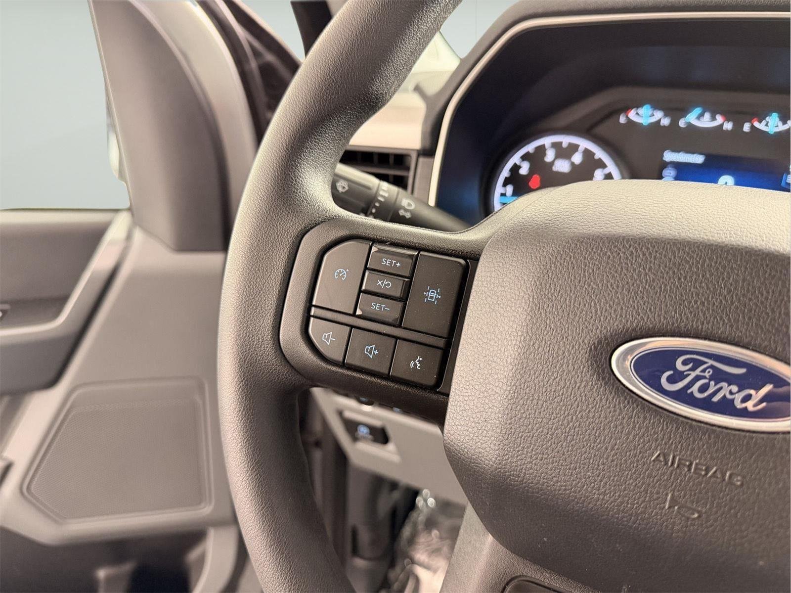 Used 2023 Iconic Silver Ford XLT image 29