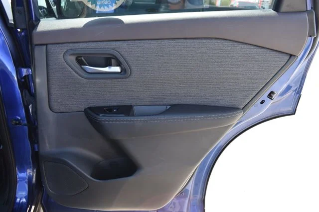 Used 2023 Blue Nissan SV image 15