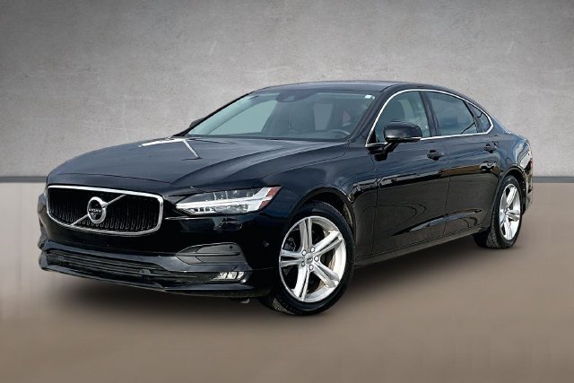 Used 2018 Black Stone Volvo T5 Momentum image 1