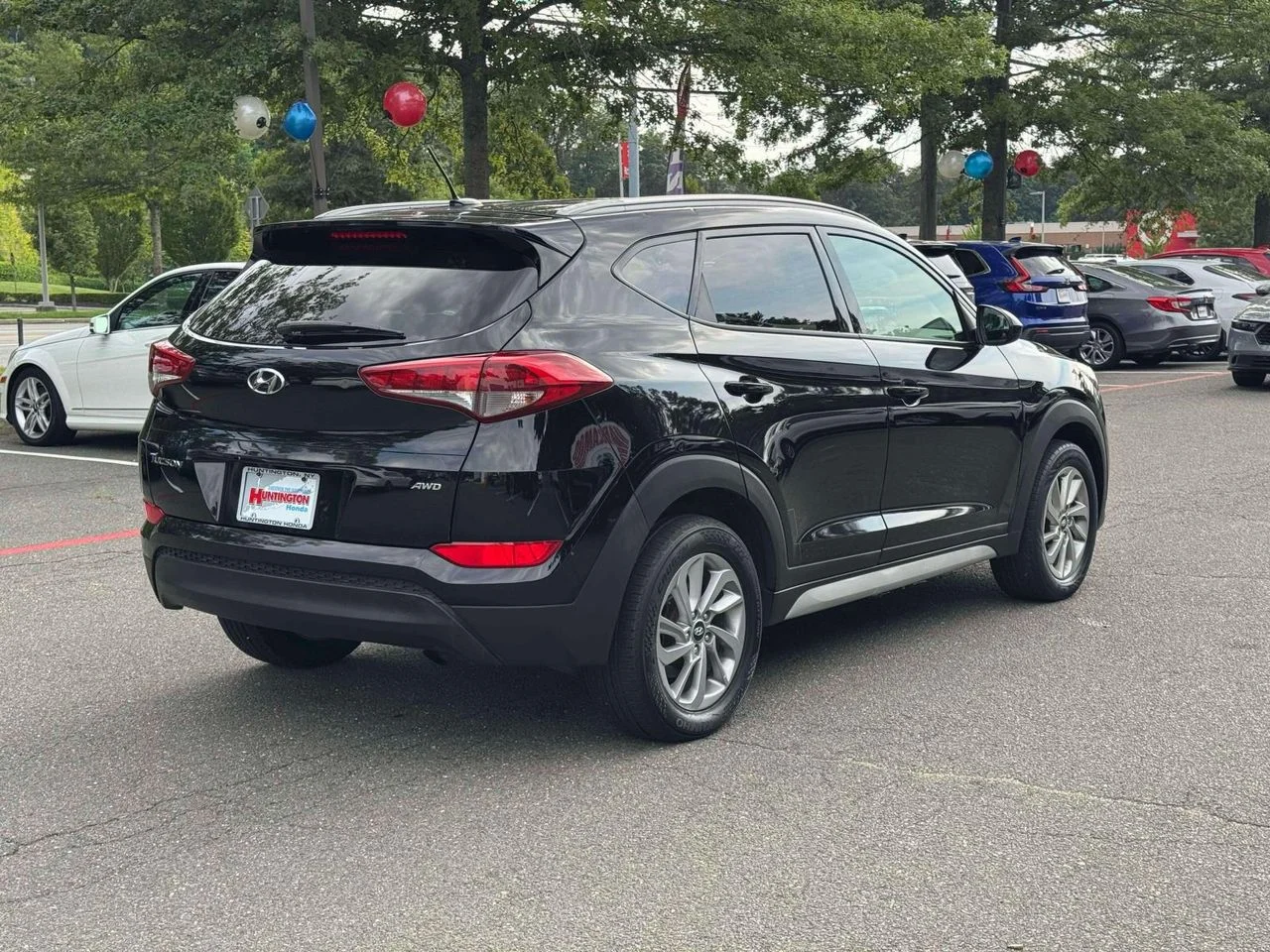 Used 2017 Black Noir Pearl Hyundai SE image 7