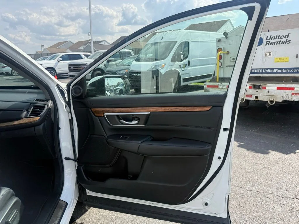 Certified Used 2020 White Honda Touring image 57