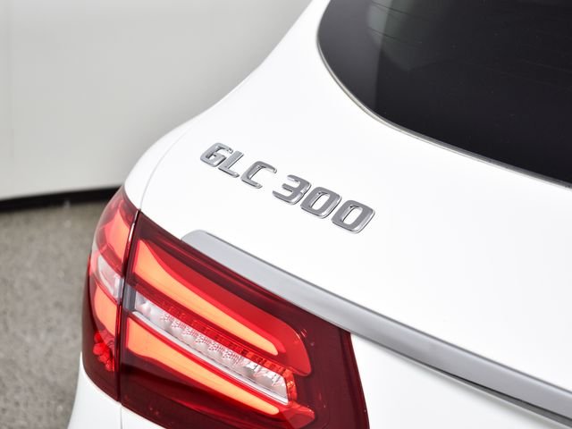 Used 2019 White Mercedes-Benz GLC 300 image 14