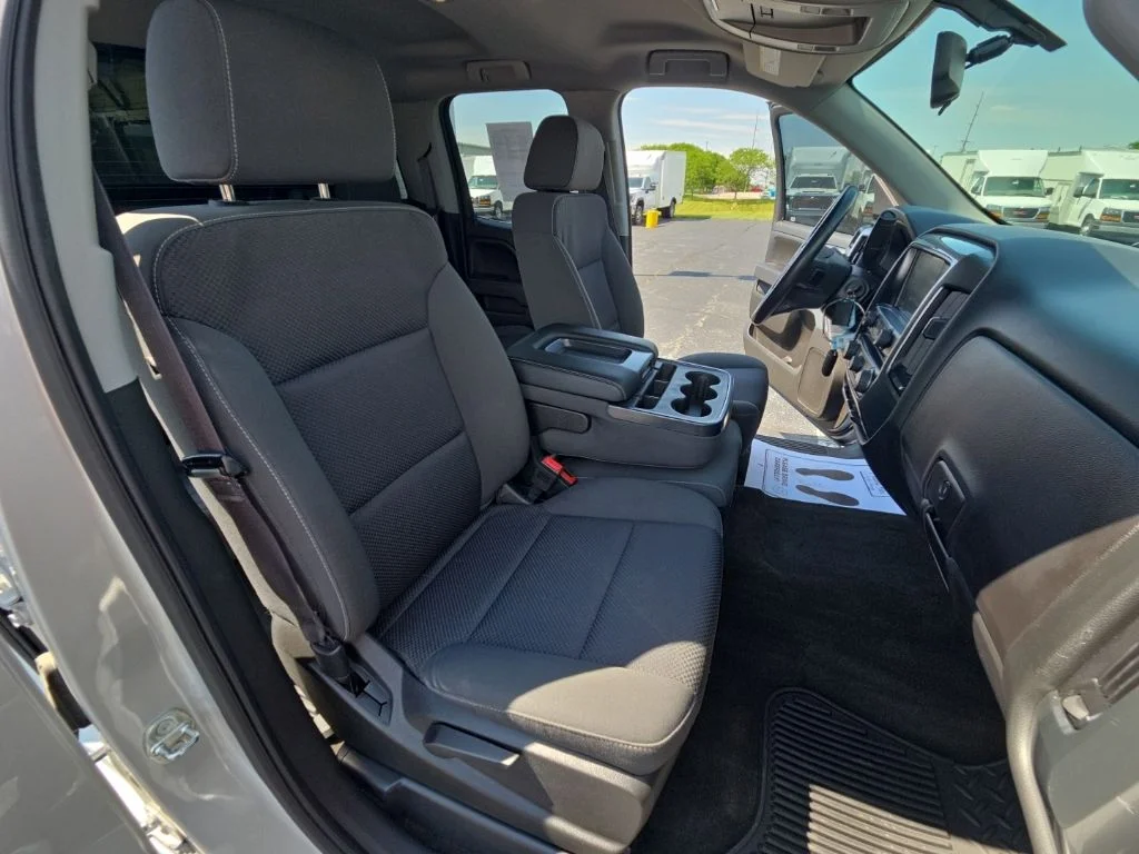 Used 2017 Silver Chevrolet LT image 32
