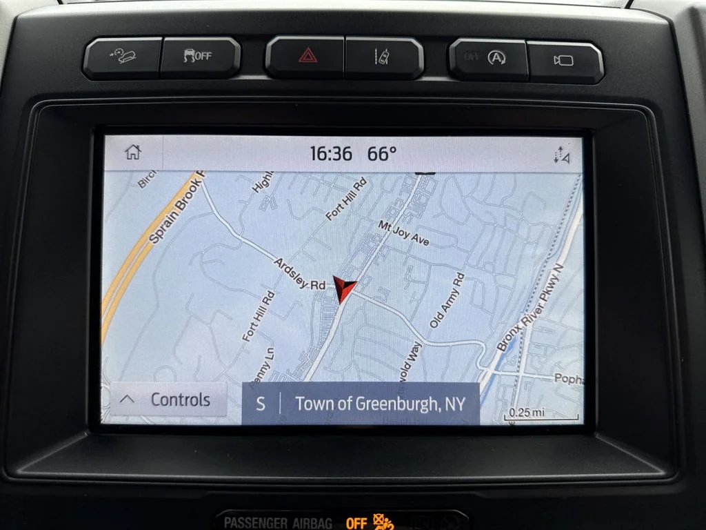 Used 2021 Oxford White Ford XLT image 19