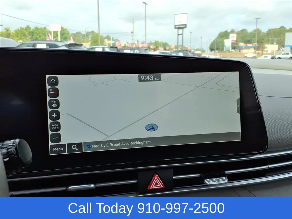 Used 2025 Blue Hyundai SEL Convenience image 7