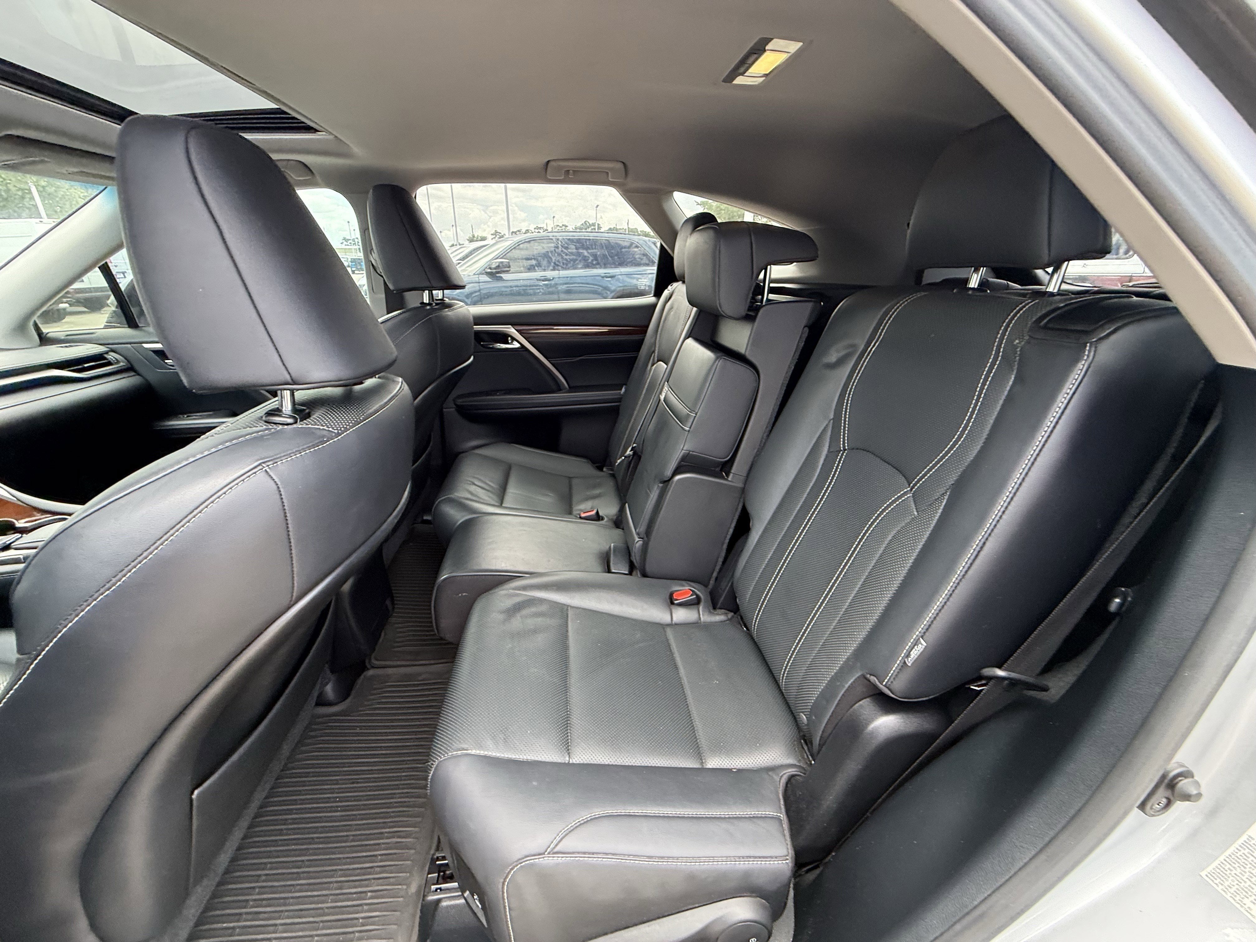 Used 2018 Silver Lexus RX 350L Premium image 30