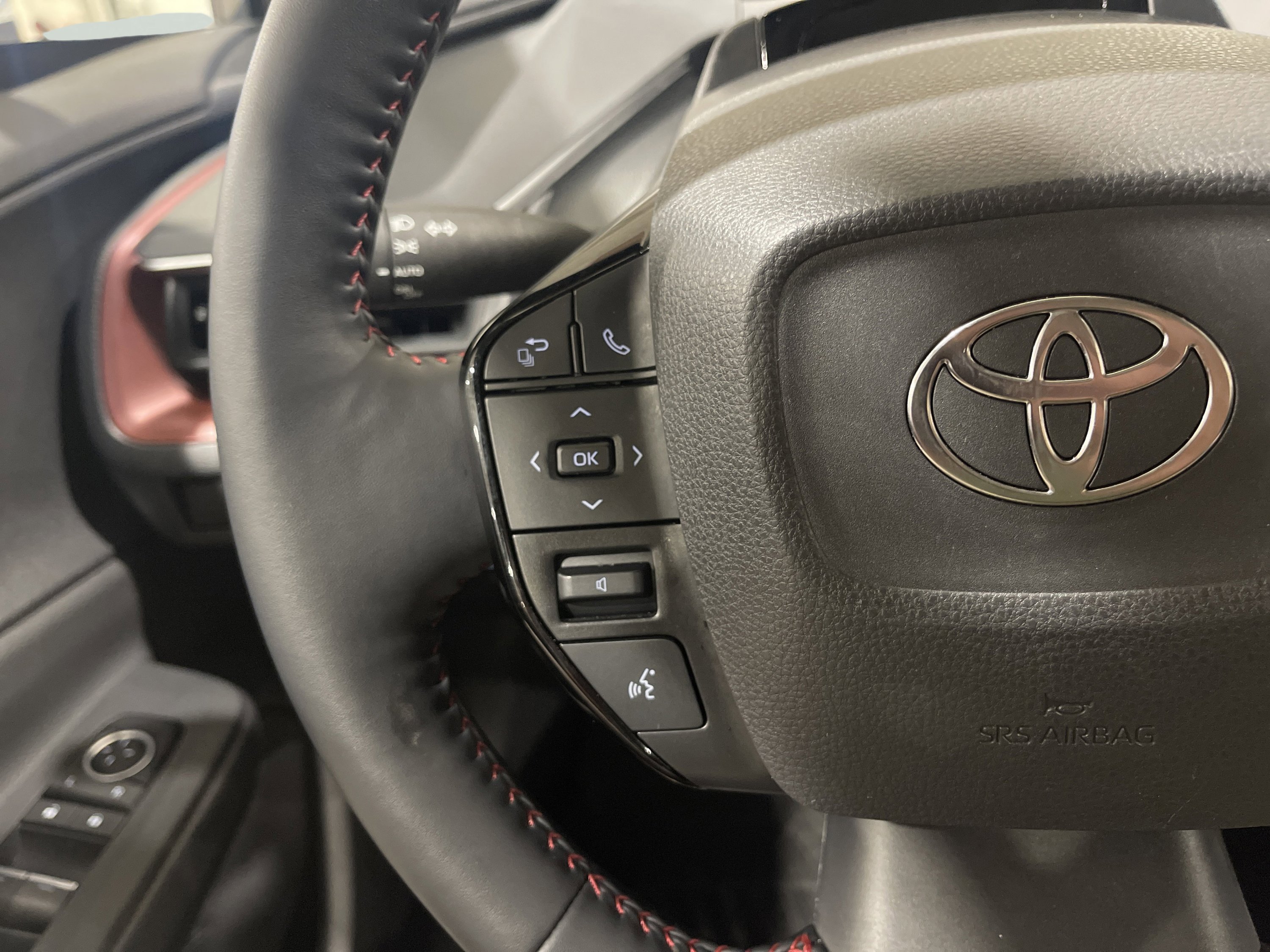 2024 Toyota Prius Prime XSE Premium - Photo 17