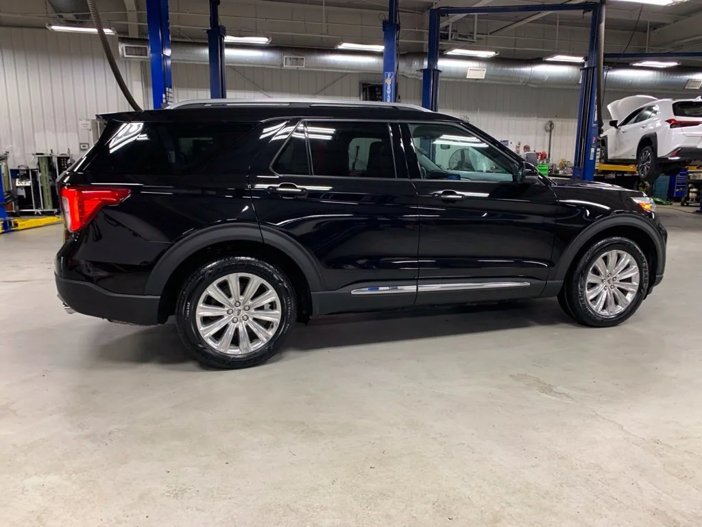 Used 2021 Black Ford Limited image 8