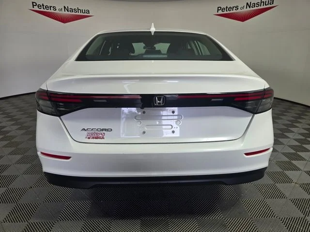 Used 2025 White Honda LX image 26