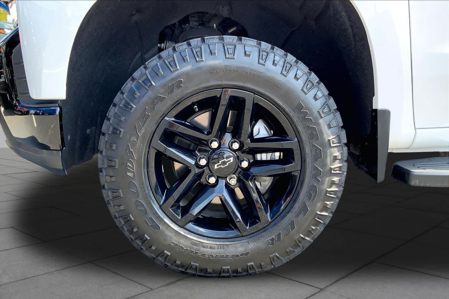 Certified Used 2020 SUMMIT WHITE Chevrolet LT Trail Boss image 11