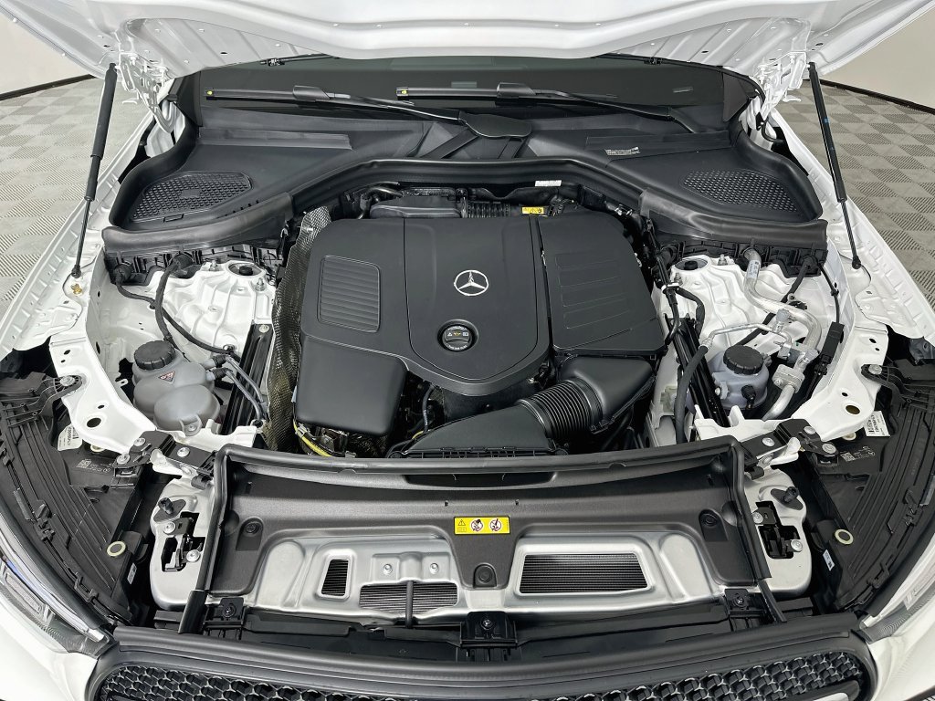 New 2027 Polar White Mercedes-Benz GLC 300 Coupe image 64