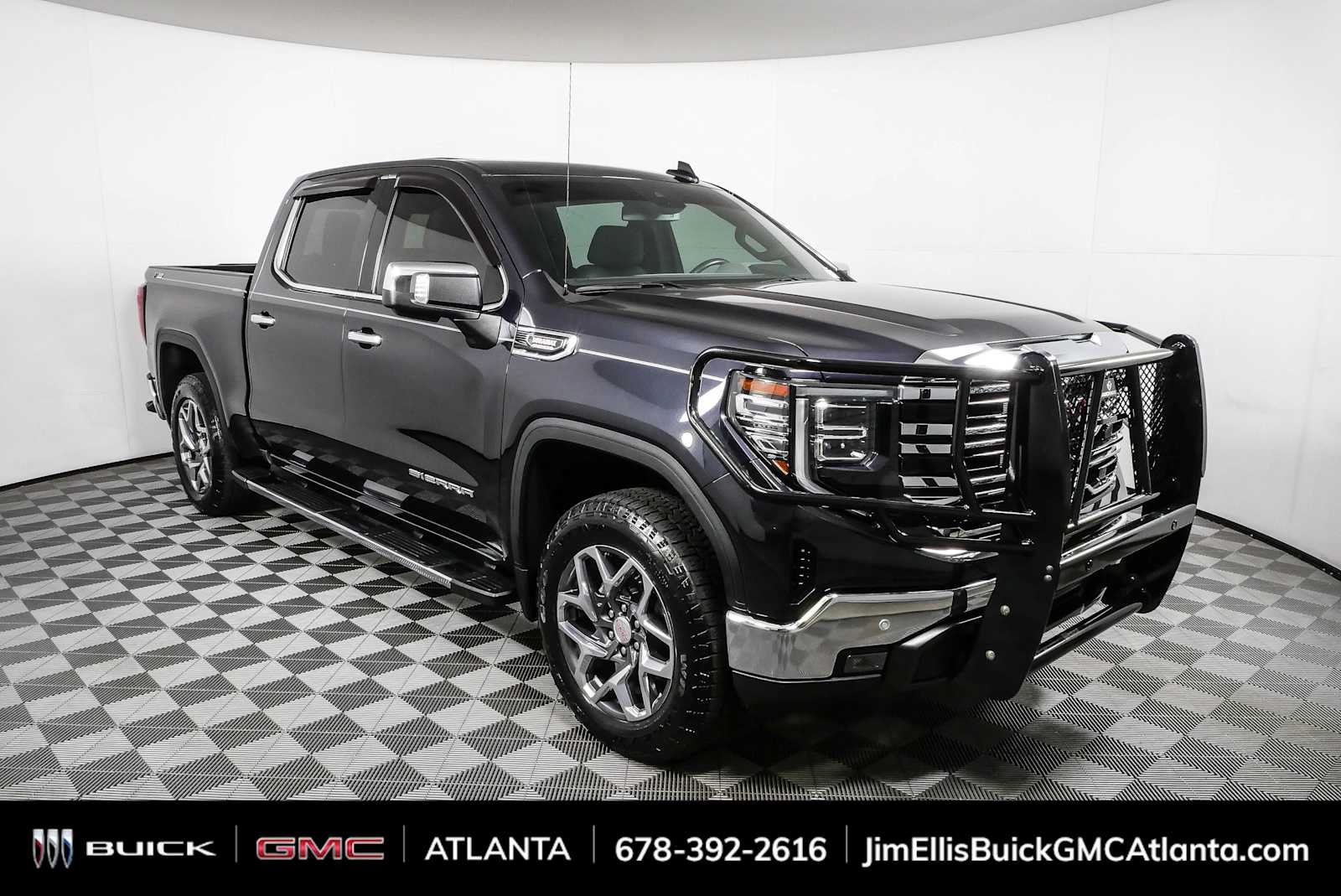 2022 GMC Sierra 4WD Crew Cab Short Box SLT's photo
