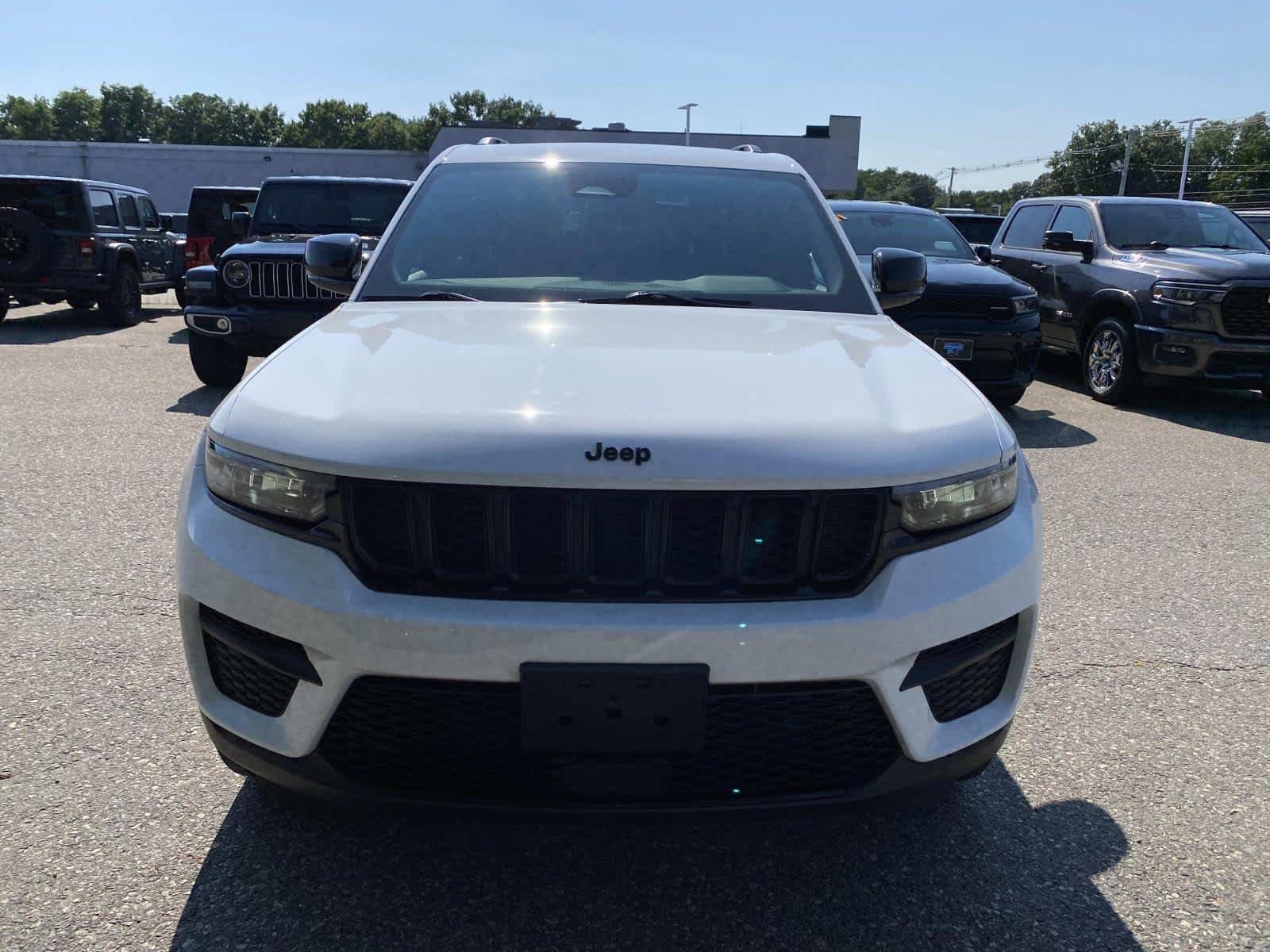 Certified Used 2023 Bright White Clearcoat Jeep Altitude image 9