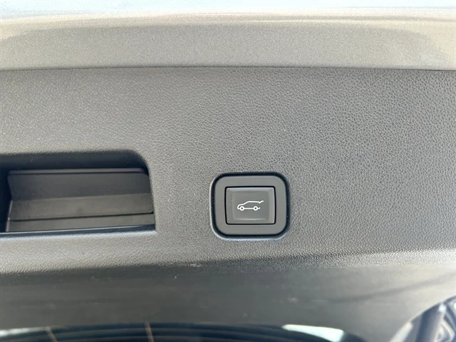 Used 2025 GRAY BUICK Preferred image 7