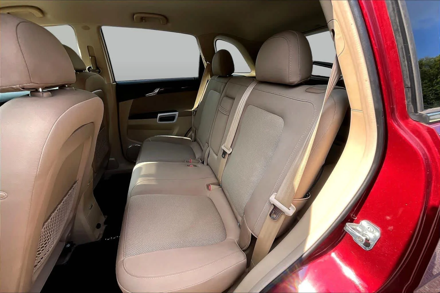Used 2008 Ruby Red Saturn XR image 18