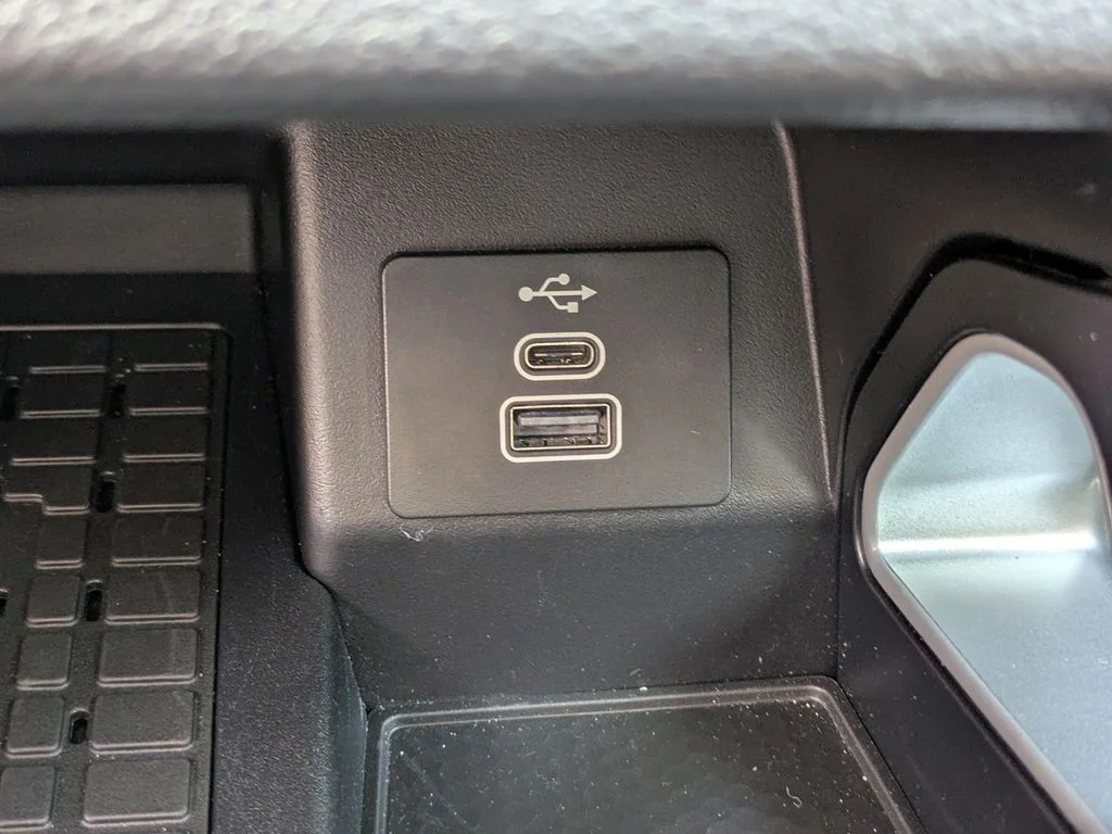 Used 2024 White Ford Lariat image 21