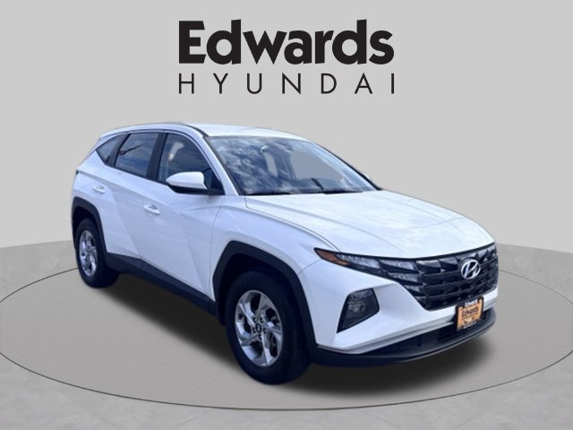 Used 2024 White Hyundai SE image 3