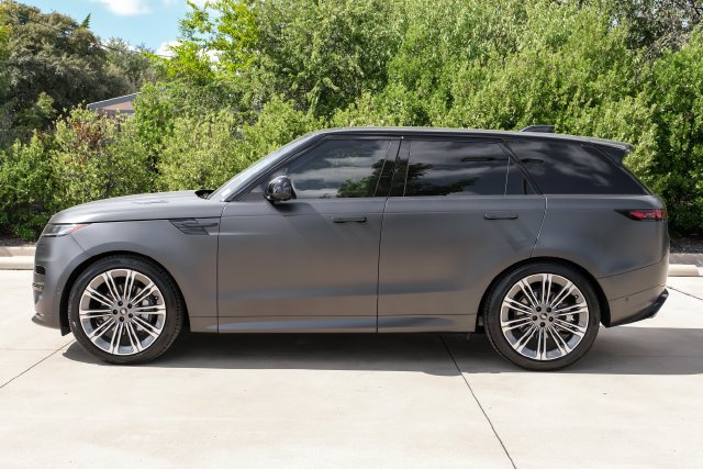 Used 2025 Gray Land Rover Dynamic SE image 18