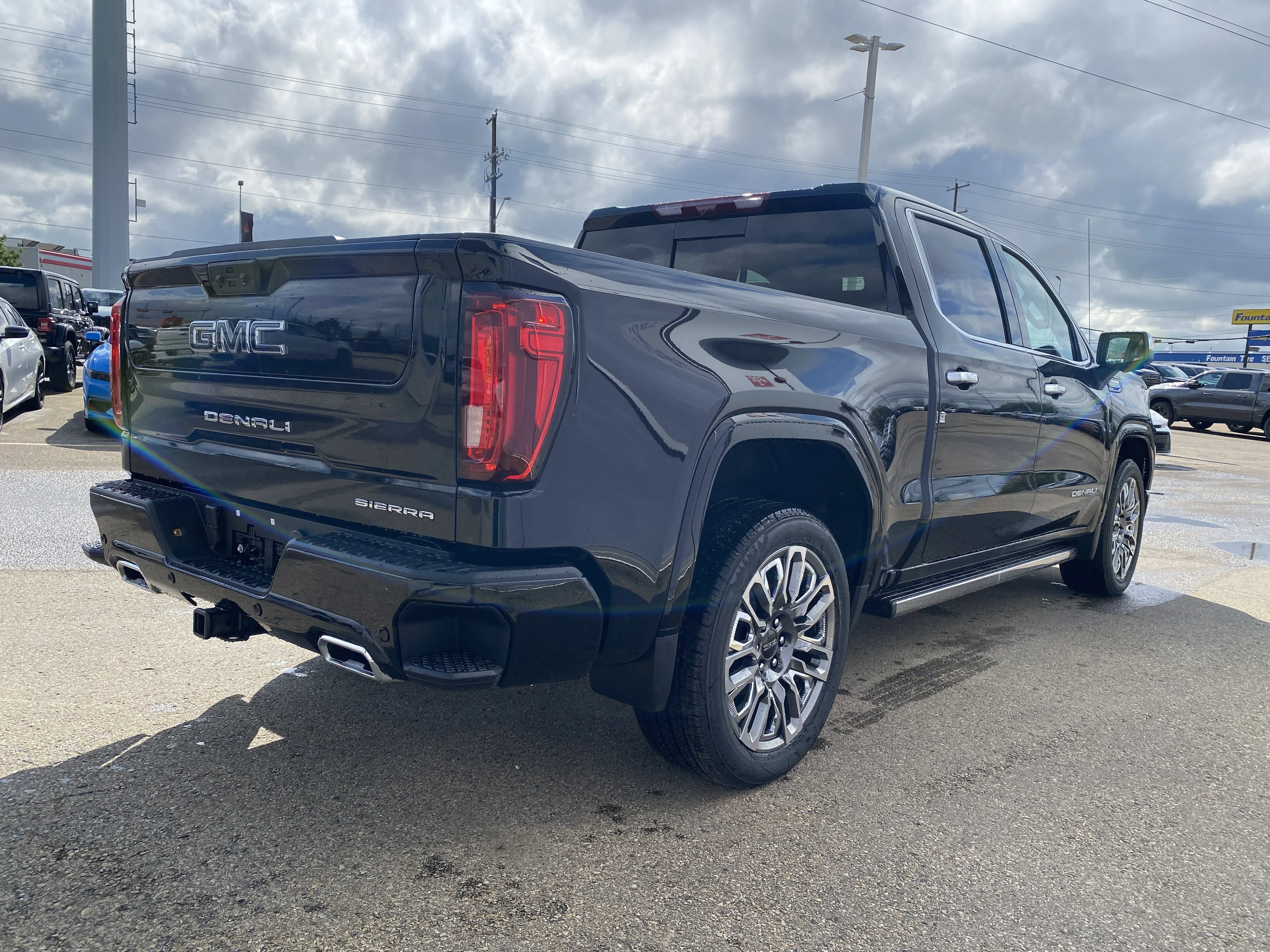 New 2026 ONYX BLACK GMC Denali Ultimate image 7