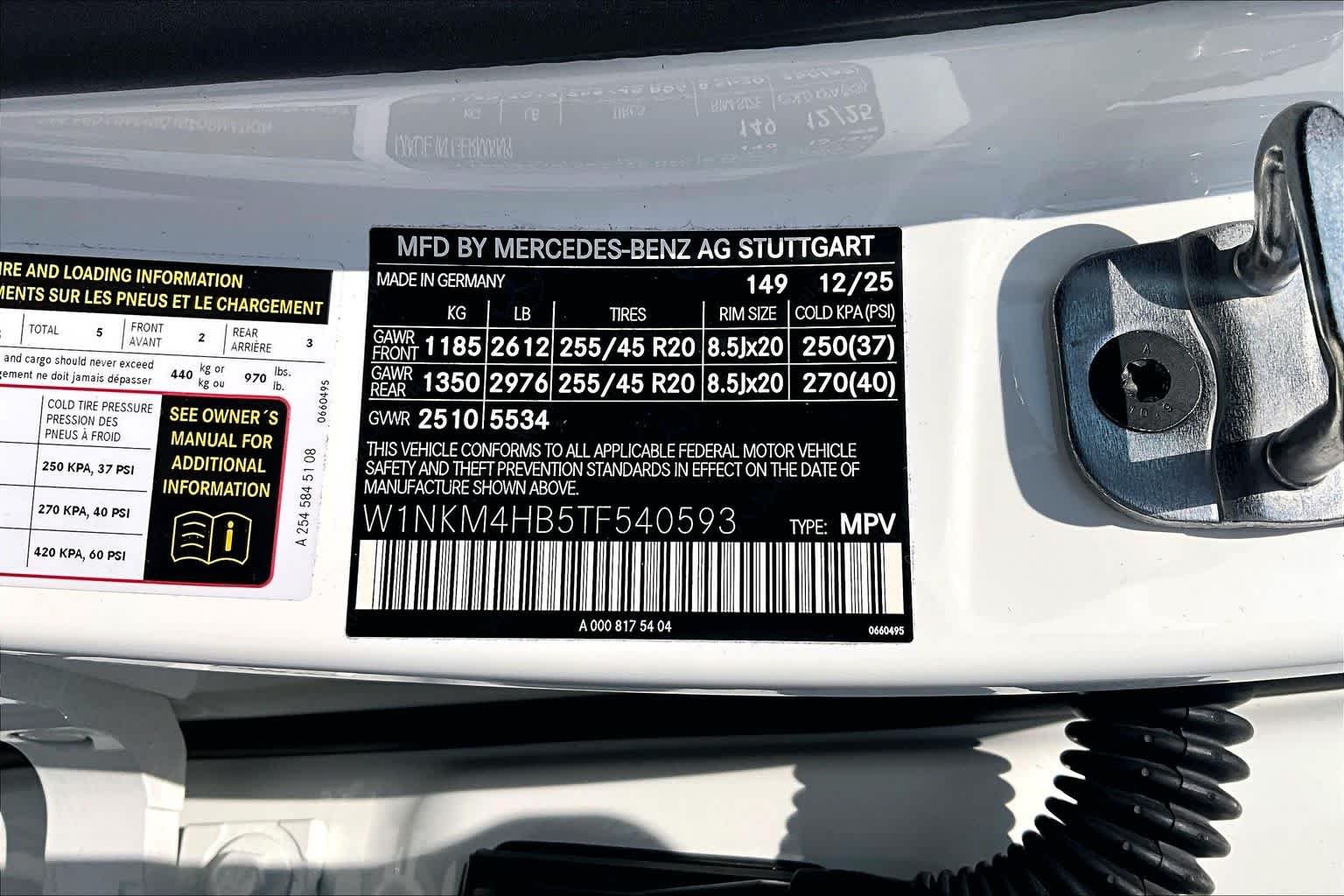 Used 2026 Polar White Mercedes-Benz GLC 300 image 32
