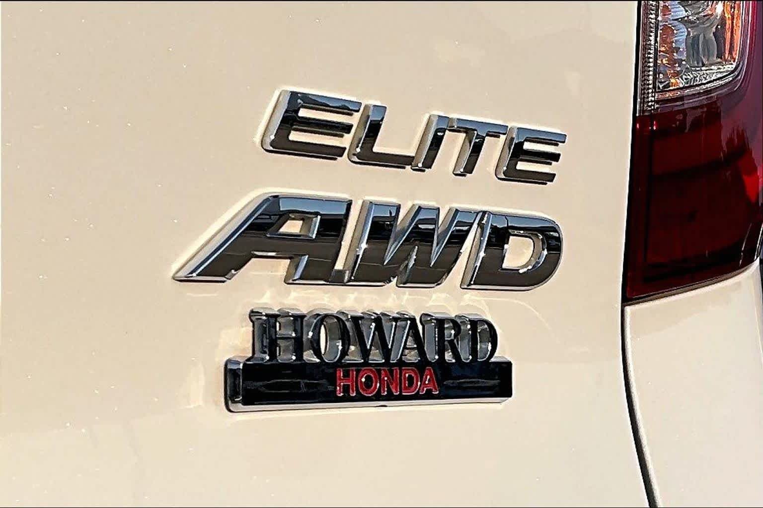 Used 2020 Platinum White Pearl Honda Elite image 30