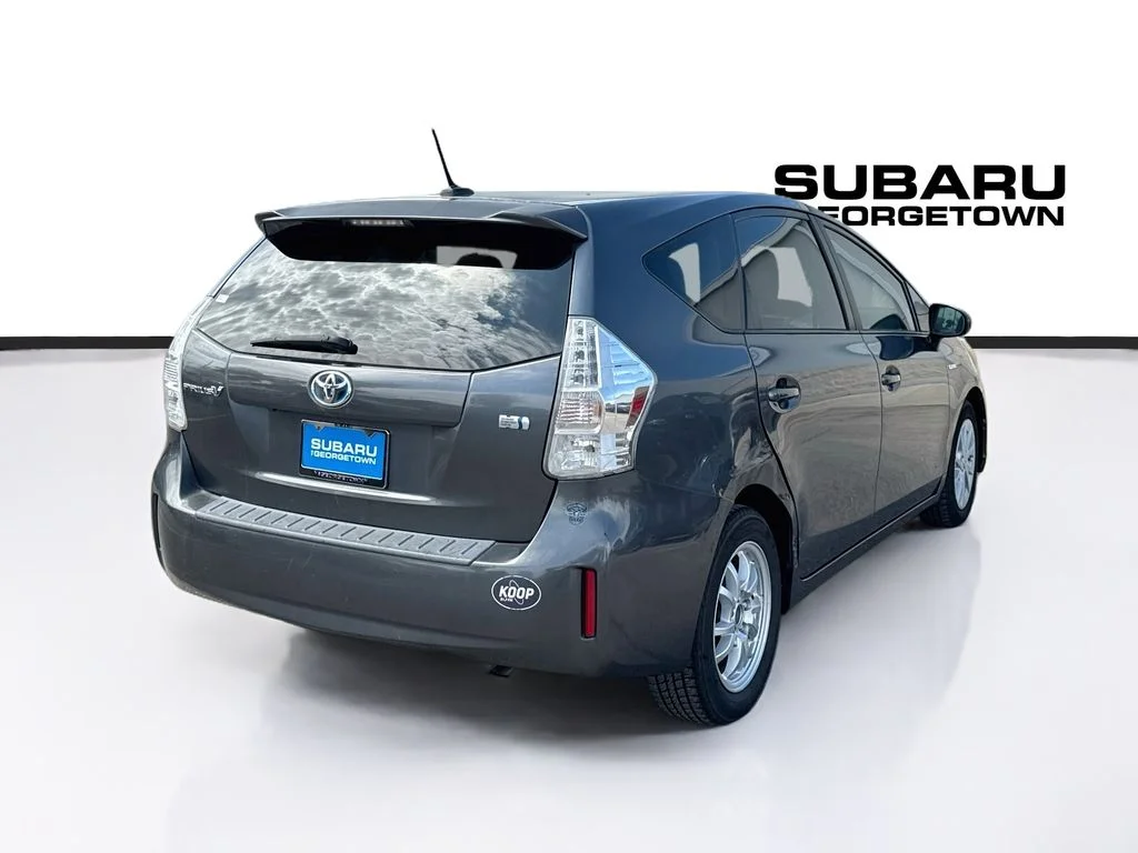 Used 2014 Gray Toyota Three image 7
