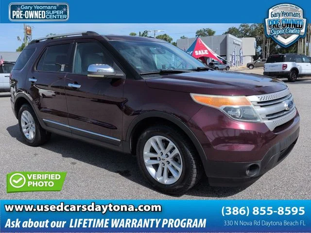 Used 2011 Red Ford XLT image 1