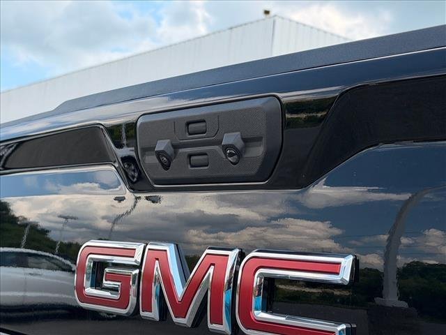 Used 2026 Onyx Black GMC AT4 image 12