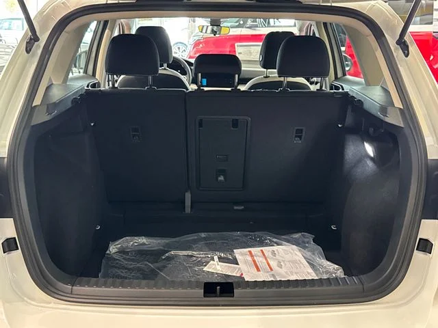 New 2027 Pure White Volkswagen 1.5T S image 13