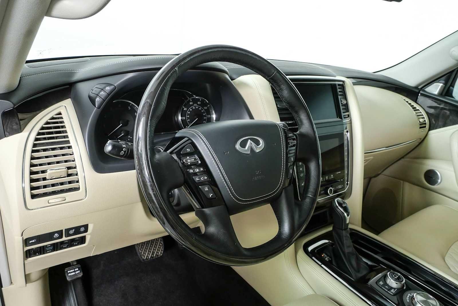 Used 2020 Moonstone White INFINITI LUXE image 4