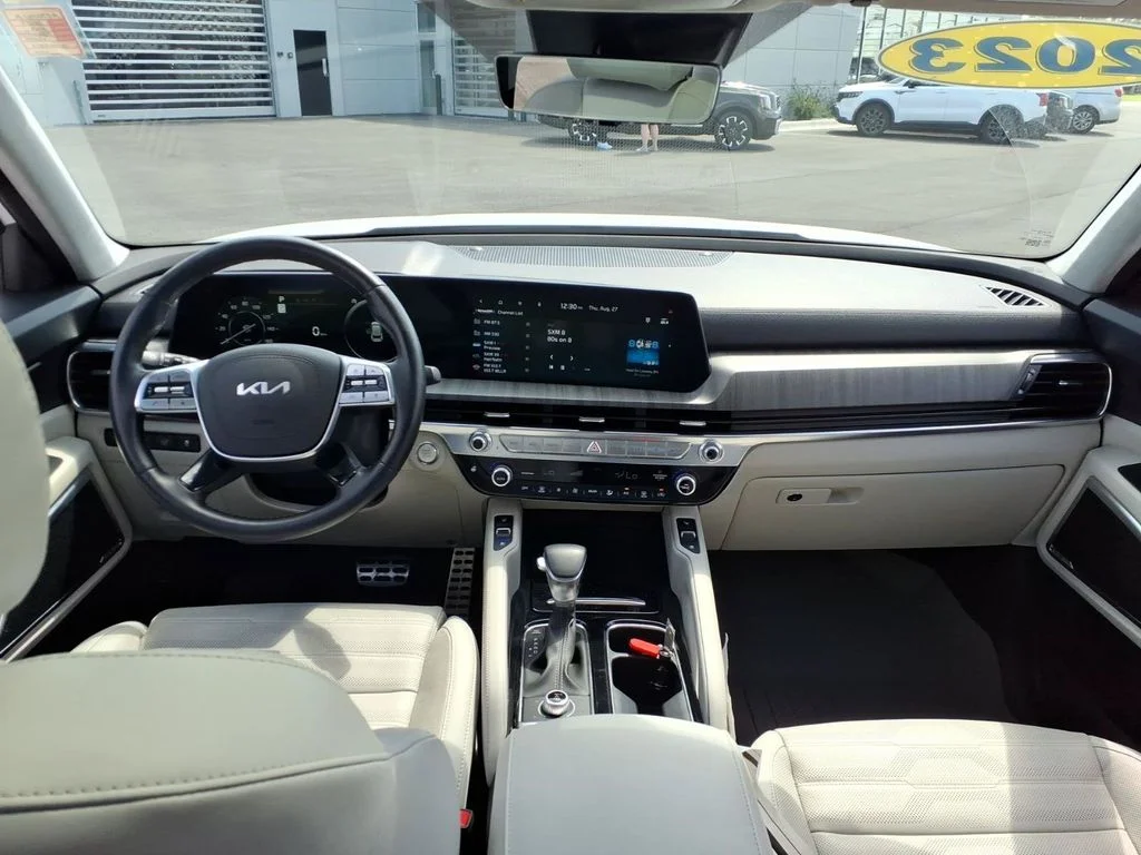 Used 2023 White Kia SX-Prestige image 12