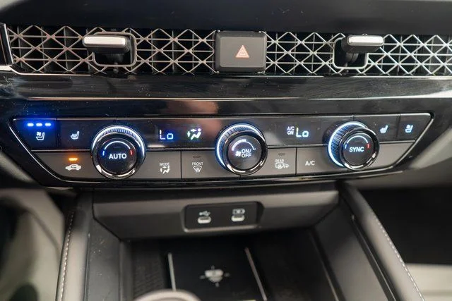 Used 2024  Honda Touring image 27