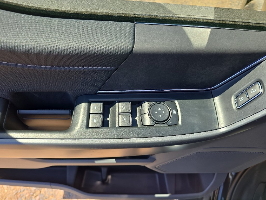 New 2026 Agate Black Metallic Ford XLT image 12