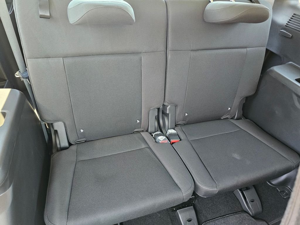 New 2026 White Hyundai SE image 18