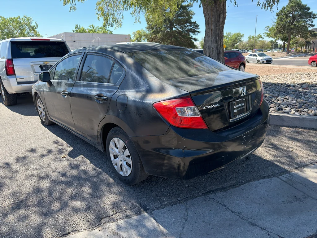 Used 2012  Honda LX image 3