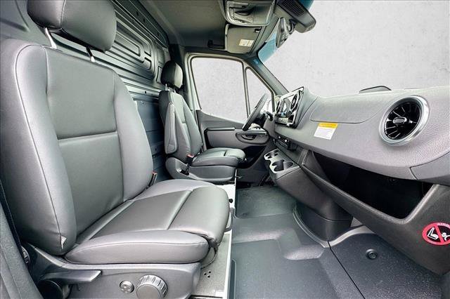 New 2026 Arctic White Mercedes-Benz  image 50