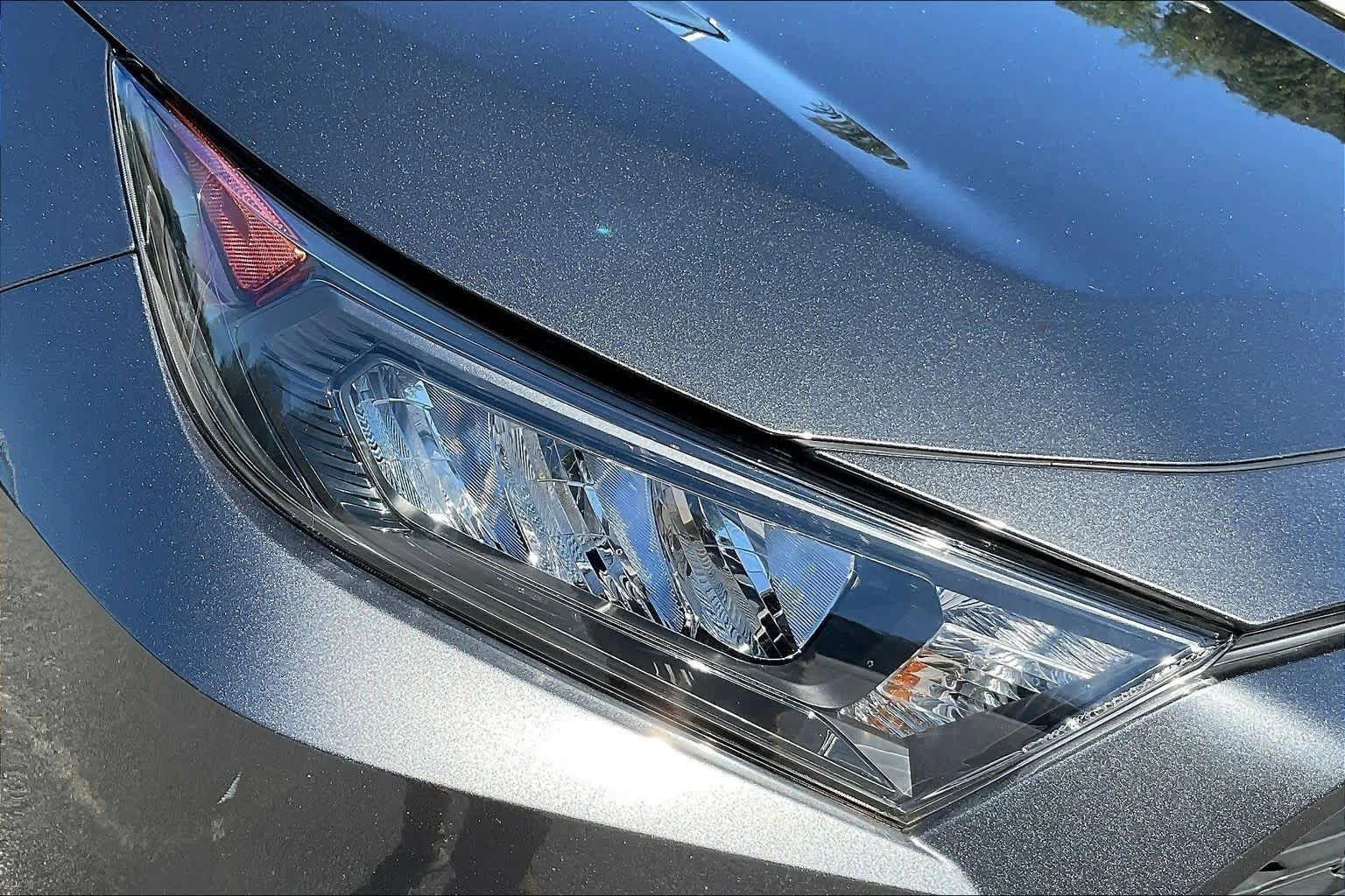 Used 2020 Magnetic Gray Metallic Toyota LE image 27