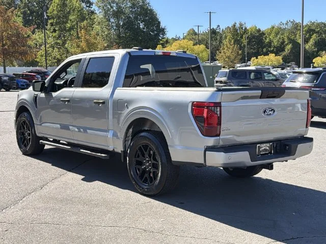 Used 2024 Silver Ford XLT image 11