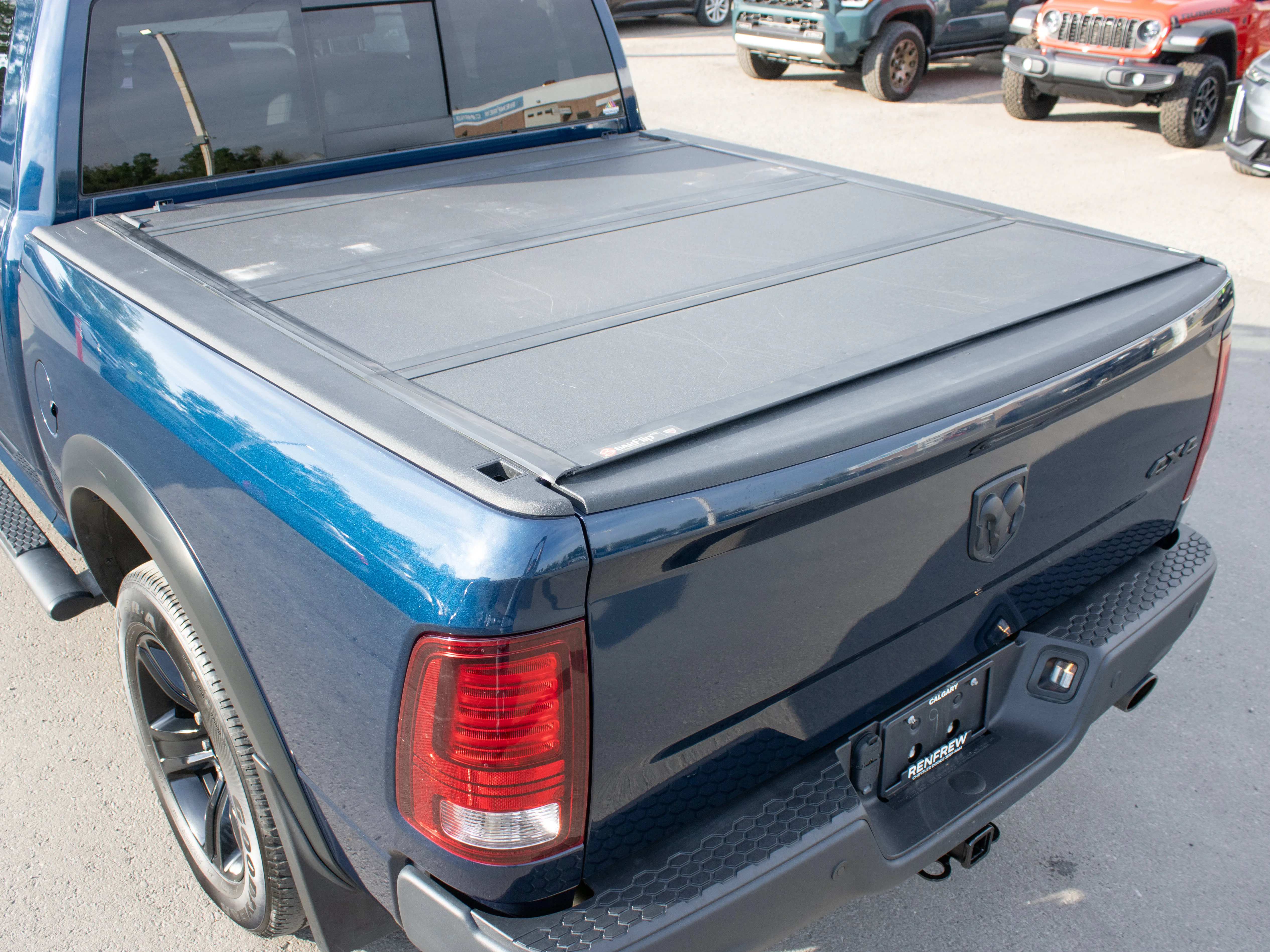 Used 2022 Blue RAM Warlock* | 5.7L HEMI V8 | Heated Seats & Steering Wheel | 8.4 Uconnect | Remote Start | image 17