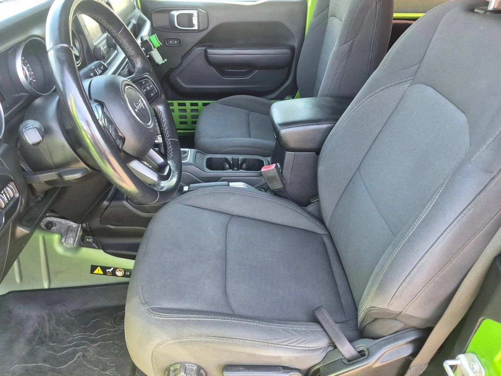 Used 2018 Mojito! Clearcoat Jeep Sport S image 14