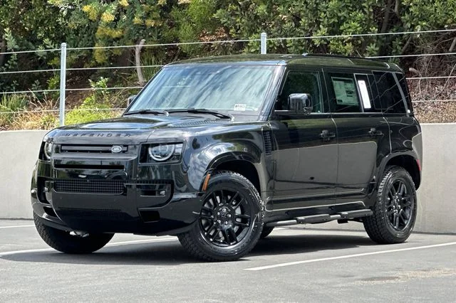 New 2026 Santorini Black Land Rover X-Dynamic SE image 1